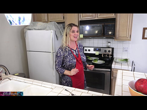 ❤️ Ibu tiri memerah susunya di dapur sebelum tarikhnya ☑ Video lucah pada ms.masseffect1.ru ❌